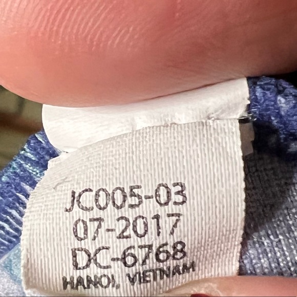 LULAROE DISNEY Jack Skellington Spooky Halloween Tall and Curvy Leggings - Picture 9 of 9